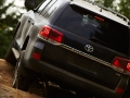 2017 Toyota Land Cruiser 6