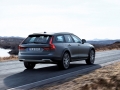 2017 Volvo V90 Cross Country10