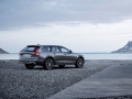 2017 Volvo V90 Cross Country6
