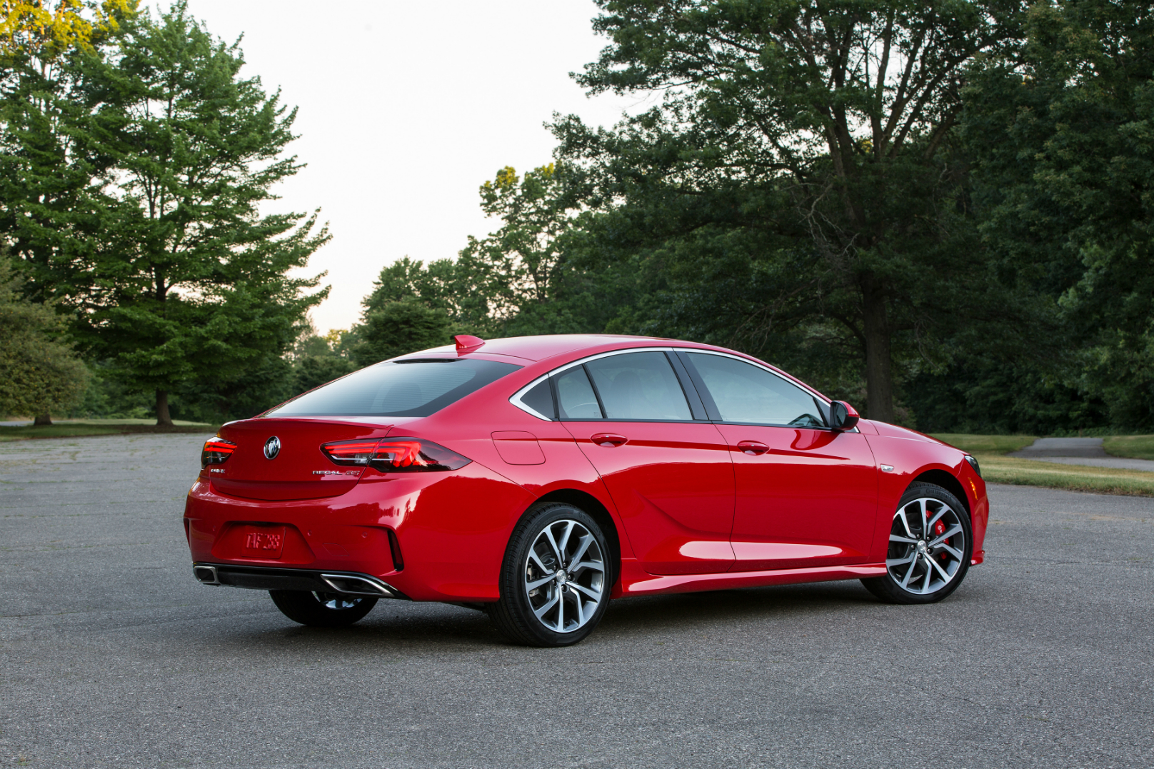2018 Buick Regal 1