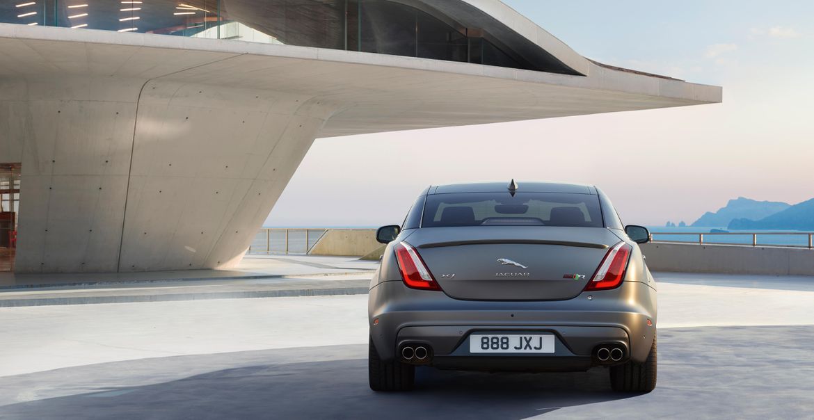 2018 Jaguar XJR575e