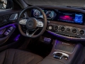 Mercedes-Benz E-Klasse Coupé, Press Test Drive Barcelona 2017, E 300 Coupé aragonitsilber, Leder Nappa, macchiatobeige/yachtblau, AIR BODY CONTROL AMG Line, Kraftstoffverbrauch kombiniert:  --- l/100 km, CO2-Emissionen kombiniert: --- g/km, , fuel consumption combined:   --- l/100 km, CO2 emissions, combined:  --- g/km