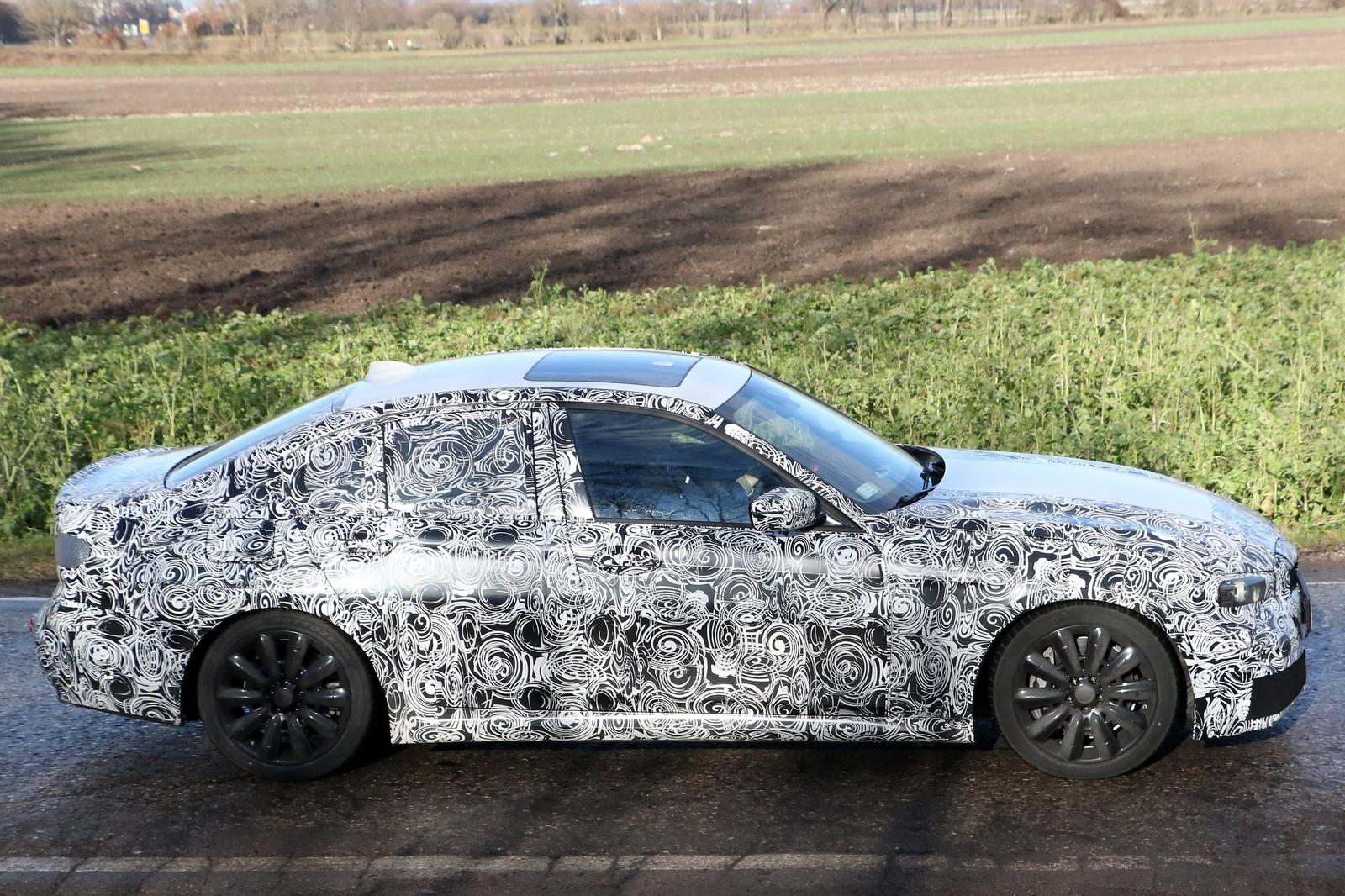 2019 BMW 3 Series 12