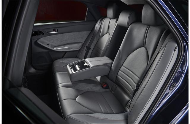 2019 Toyota Avalon3