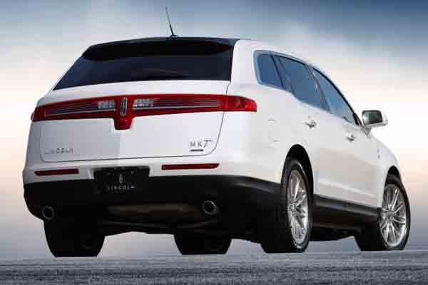 2016 Lincoln MKT Price11