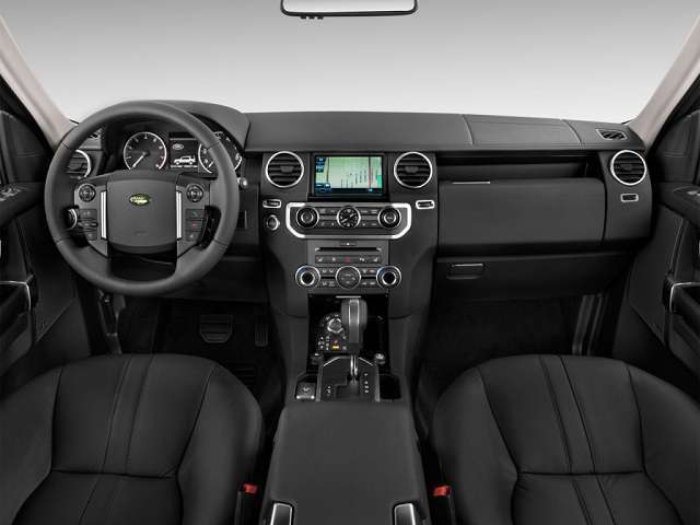 2017 Land Rover LR Interior
