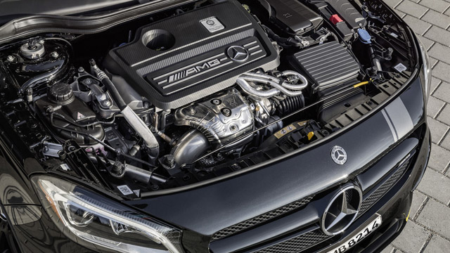2018 Mercedes-Benz GLA engine