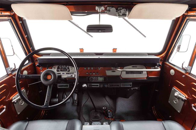 Toyota FJ40 Land Cruiser interior